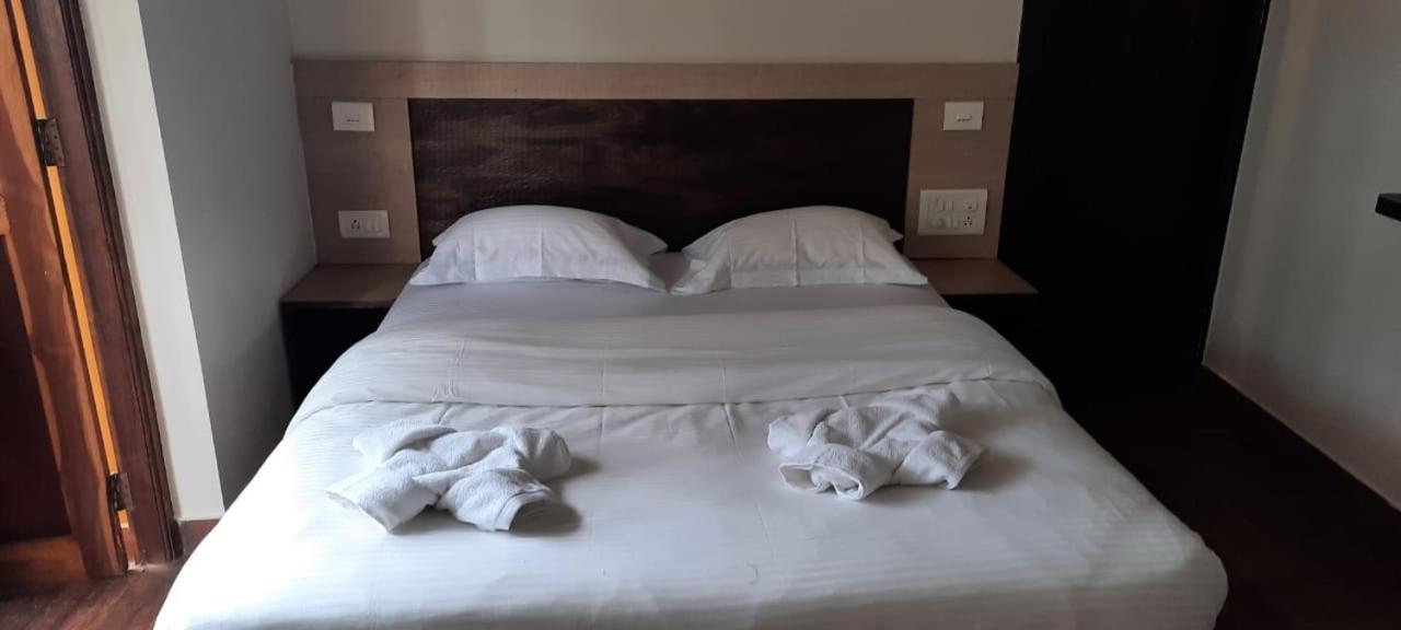 Baga Beach Paradise Hotel Ngoại thất bức ảnh